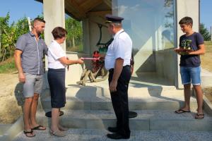 Prerez traku so opravili vaški predsednik g. Dejan Dervarič, ga. županja Cvetka Ficko in predsednik PGD Kovačevci g. Štefan Gjergjek. (Foto: M. Žökš)