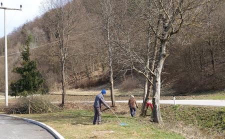 Urejanje potoka pri parkirišču Grad