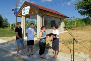 Županja je ob tej priložnosti v imenu vaške skupnosti podelila zahvalno listino družini Sukič. 